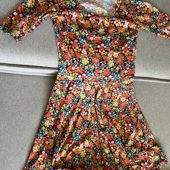 LuLaRoe Dresses & Skirts - Small LuLaRoe floral dress